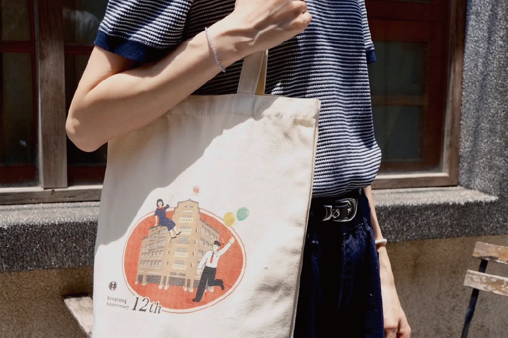 林百貨再開幕12週年限定紀念帆布包⁣