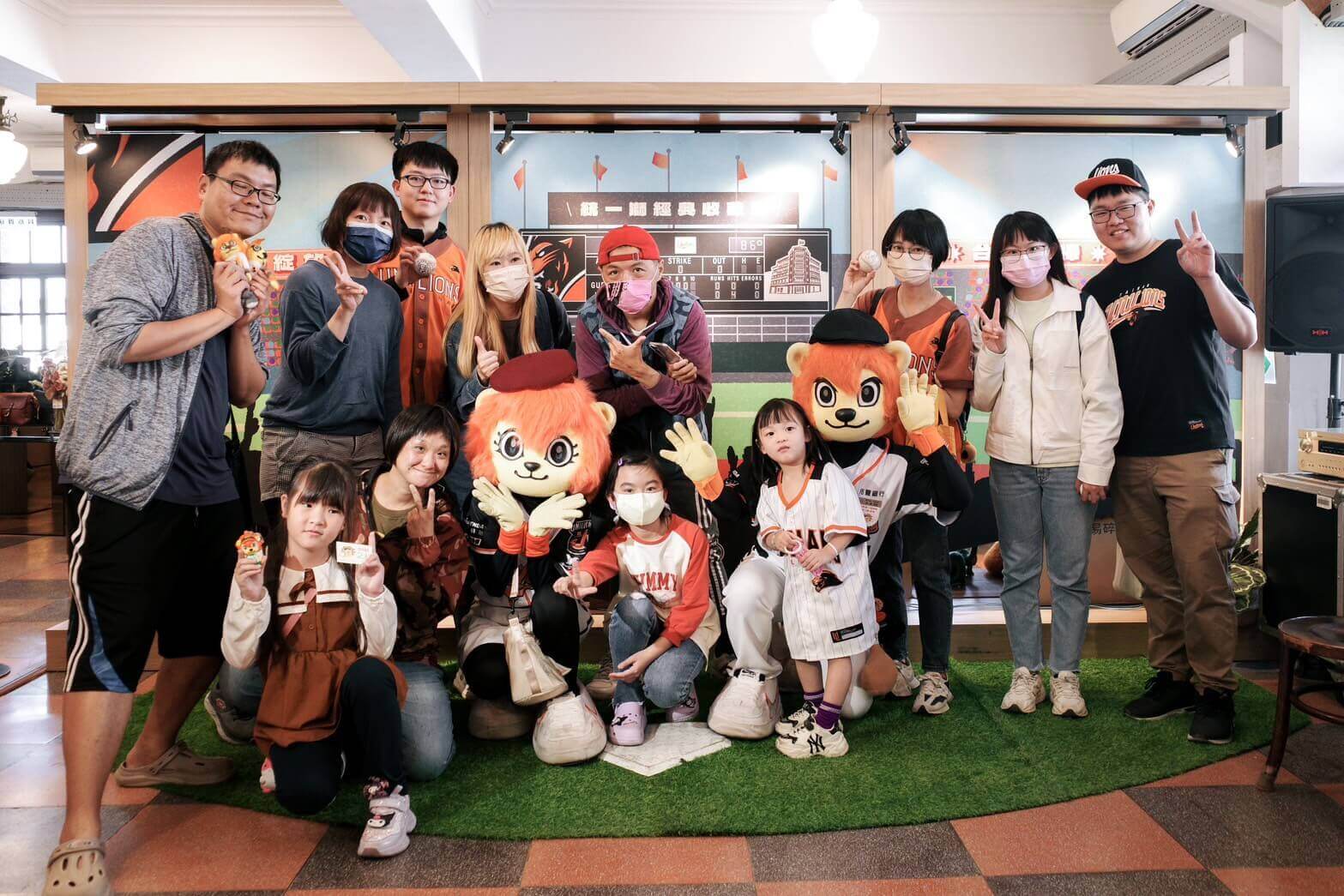 LINE_ALBUM_統一獅萊恩一日店長20250322_250322_17