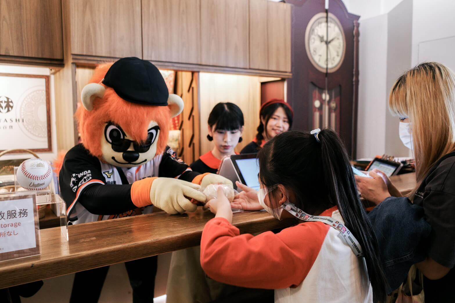LINE_ALBUM_統一獅萊恩一日店長20250322_250322_36